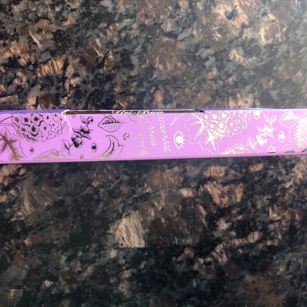 WINKY LUX Uni-Brow Universal Eyebrow Pencil